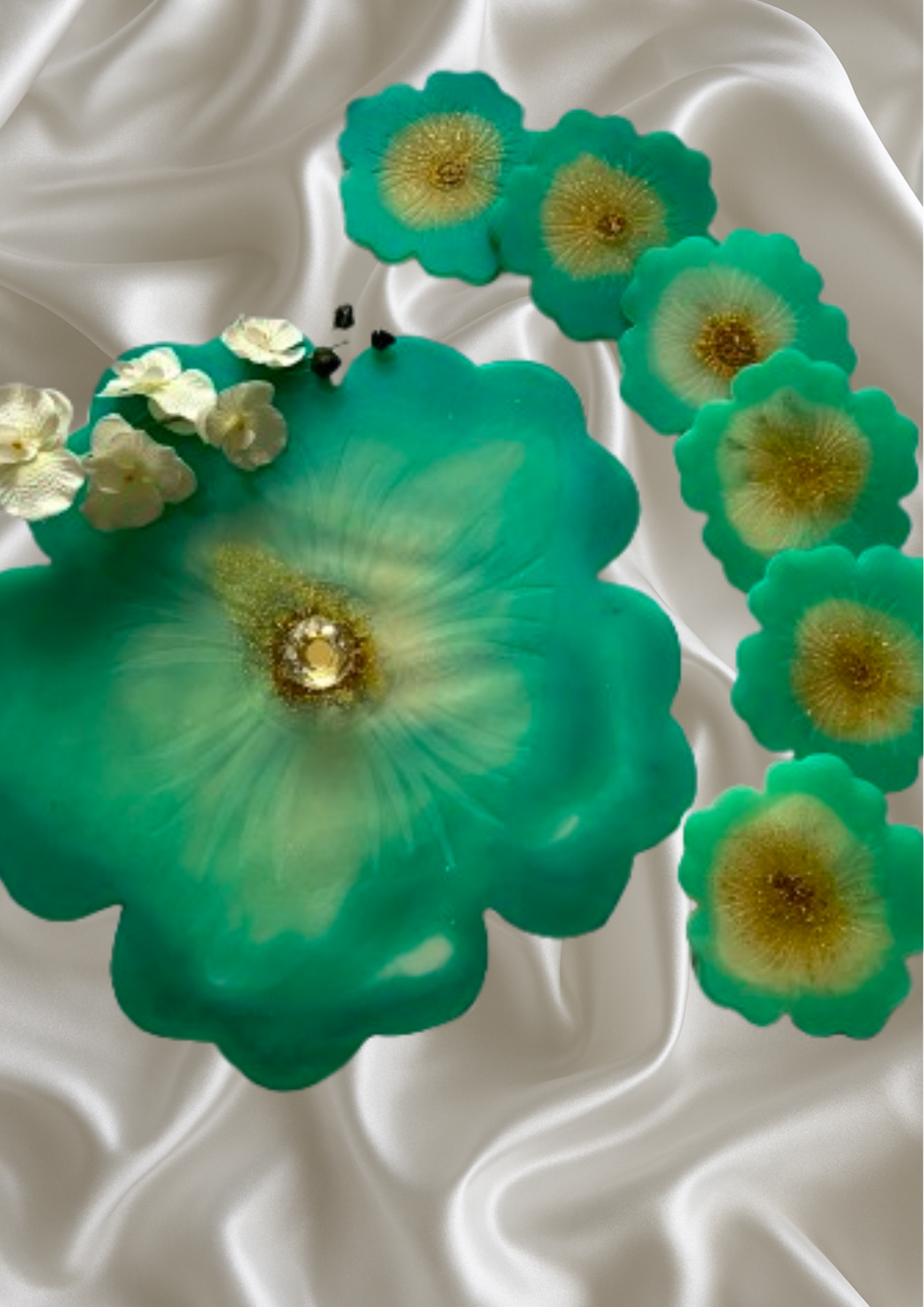 Emerald Bloom Tray & Casters Set
